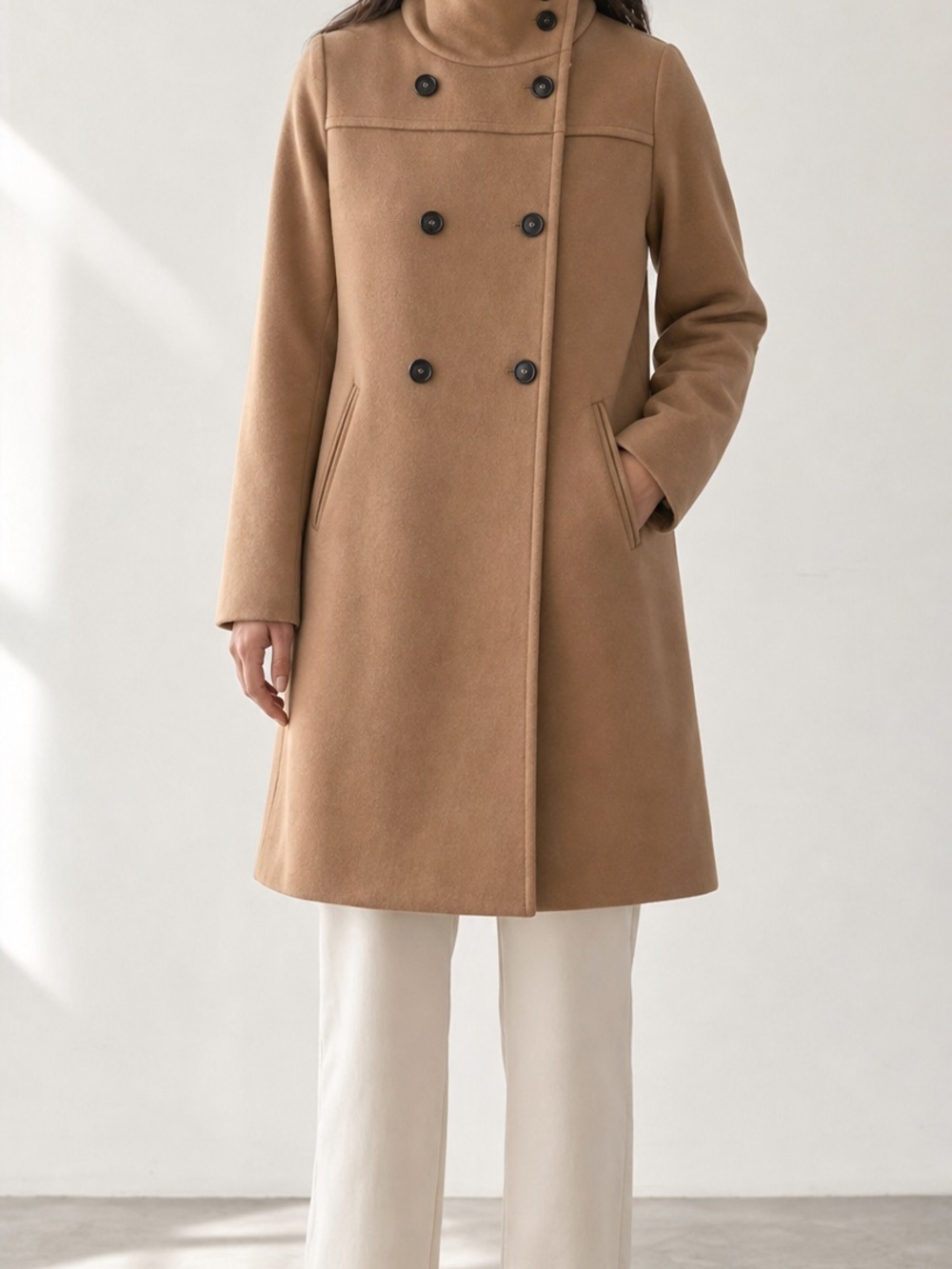 Womens Double-Breasted Blend Coat in Camel